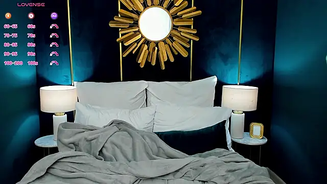 AprilWong live sex cam