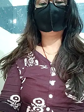 Aishwaryaa_69's cam snapshot