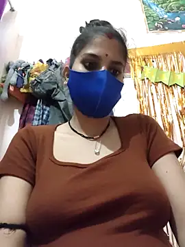 Maahi-Queen's cam snapshot