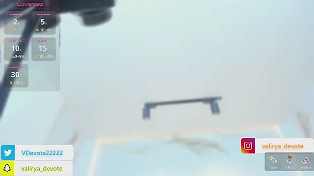 valirya_devote live sex cam
