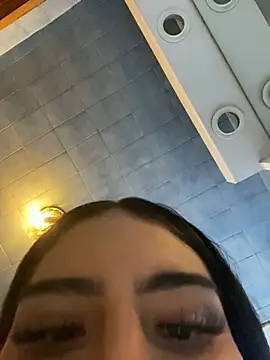 Hilary_pinkk's cam snapshot