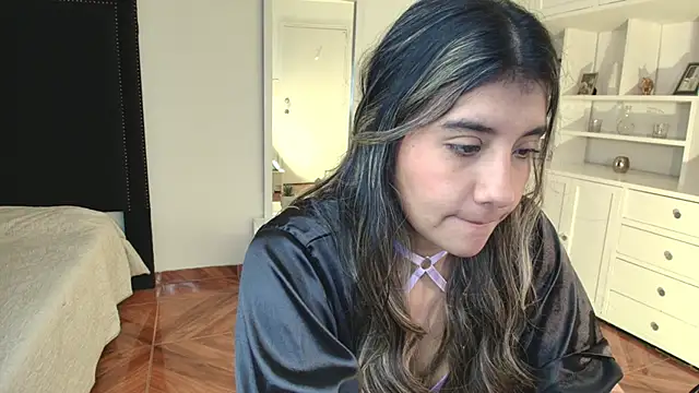 nina_moen's cam snapshot