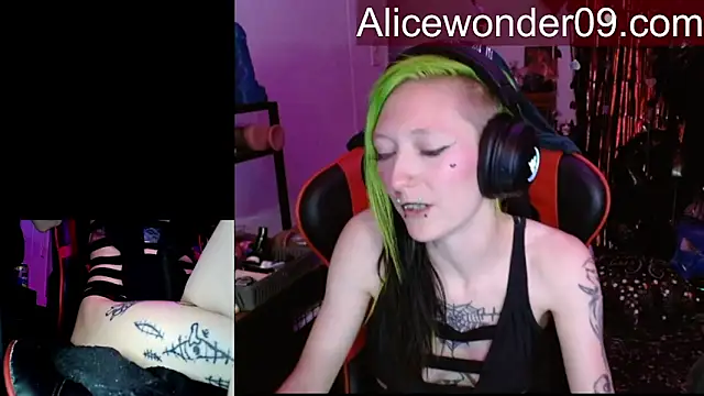 alicewonder09's cam snapshot
