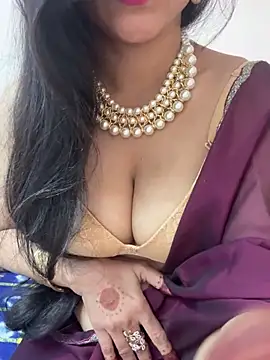 NoughtySameera's cam snapshot