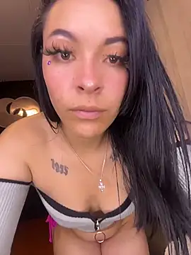 cristal__violetaa's cam snapshot