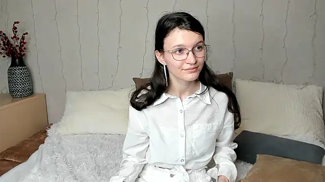 ThoraMarola's cam snapshot