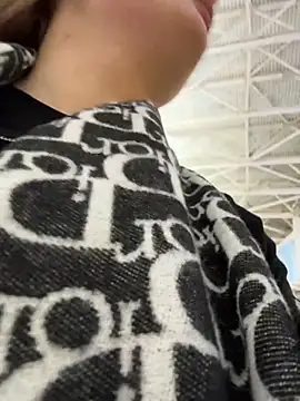 VineraSweet live sex cam