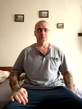 chcem1975 live sex cam