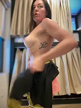 LilliThelo live sex cam