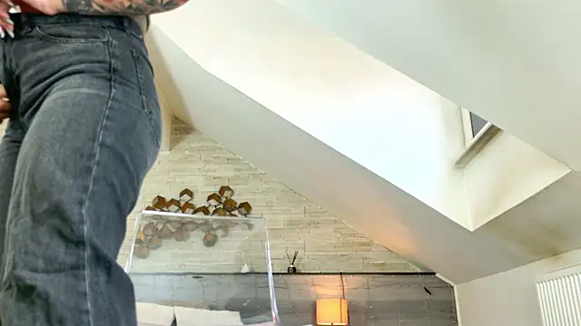 hornyb33_'s cam snapshot