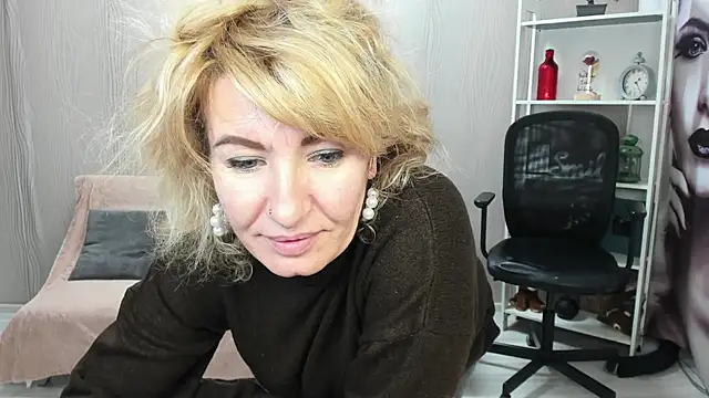 Cassandra_Hotty live sex cam