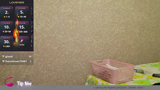 Viki100paradise's cam snapshot