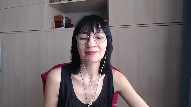 Erica95Bloom's cam snapshot