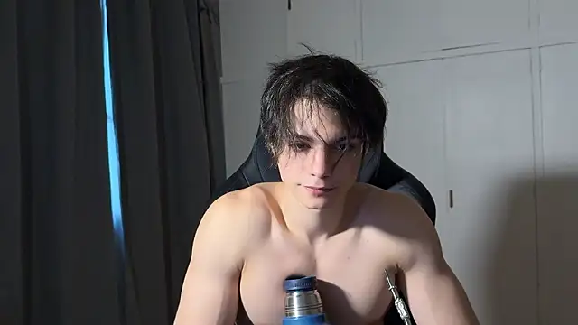 SasukeUhchiaa's cam snapshot