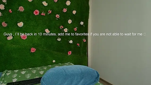 Huge_Titties_'s cam snapshot