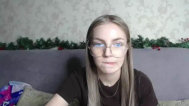 HitGyrl's cam snapshot