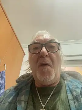 EroticVenetian's cam snapshot