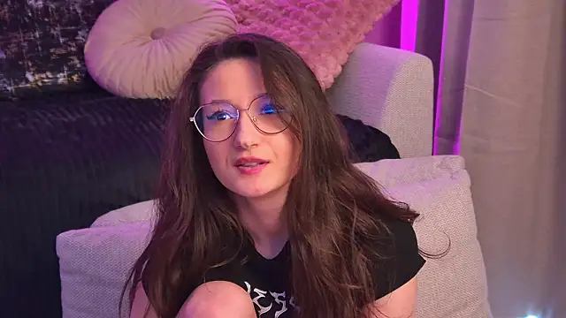 TheaMalekoo's cam snapshot