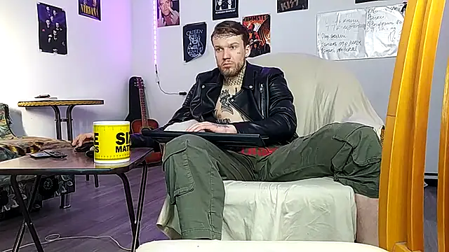 Huntall77's cam snapshot