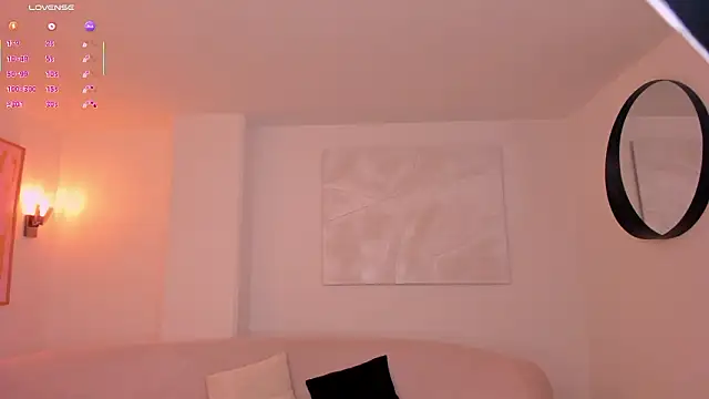 TaraLawrence's cam snapshot