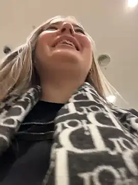 VineraSweet's cam snapshot