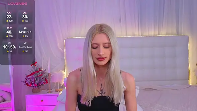 Monica_Leen's cam snapshot