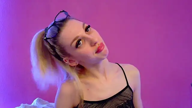 Sia_a's cam snapshot