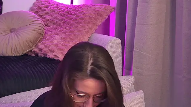 TheaMalekoo's cam snapshot