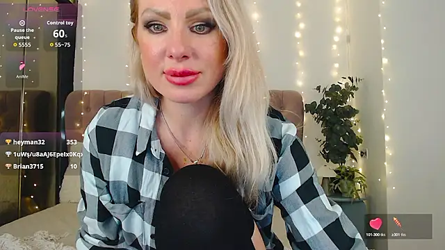 Nika_golden_'s cam snapshot