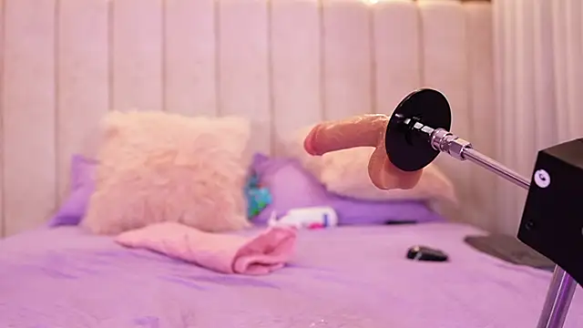 emyli_sw_'s cam snapshot