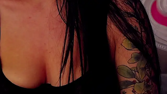 KimKhallifa's cam snapshot