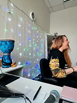 Juicy_PeachLux's cam snapshot