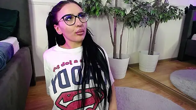 RavenFoxxy's cam snapshot