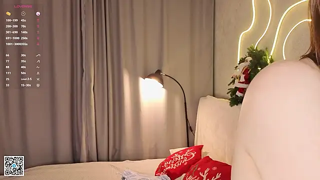 NicolaHulse live sex cam