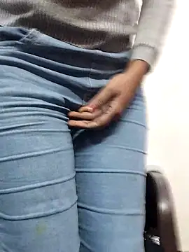 Laxmi_89 live sex cam