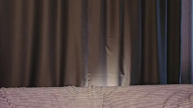 FoxFever's cam snapshot