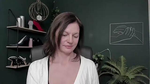 VivianWILD's cam snapshot