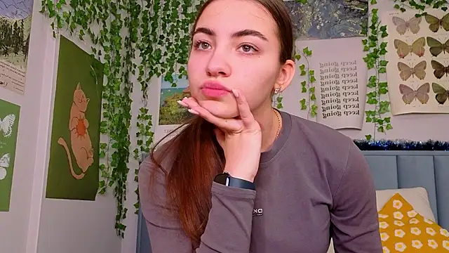 Fit_Brunette_'s cam snapshot