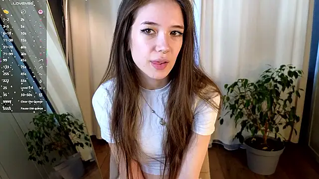 tinyanie's cam snapshot