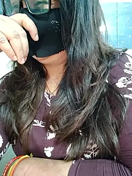 Aishwaryaa_69's cam snapshot