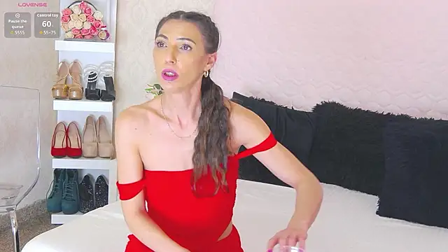 Rossaliaa's cam snapshot