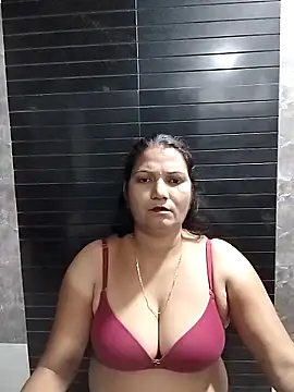 Loveina_horny's cam snapshot