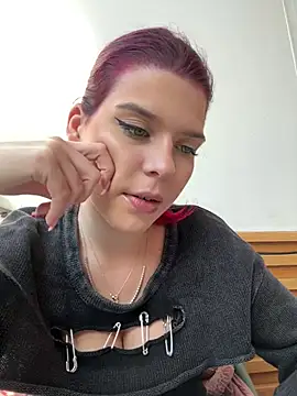 RiriRoseey live sex cam