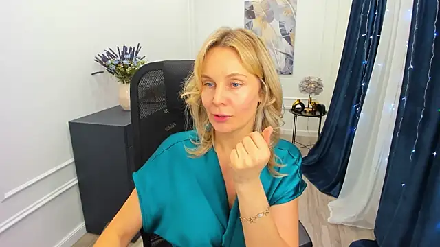 Sinty_Devis live sex cam