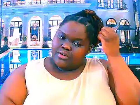 EbonyHotBuns's cam snapshot