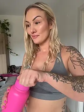 NastyMilf_ live sex cam