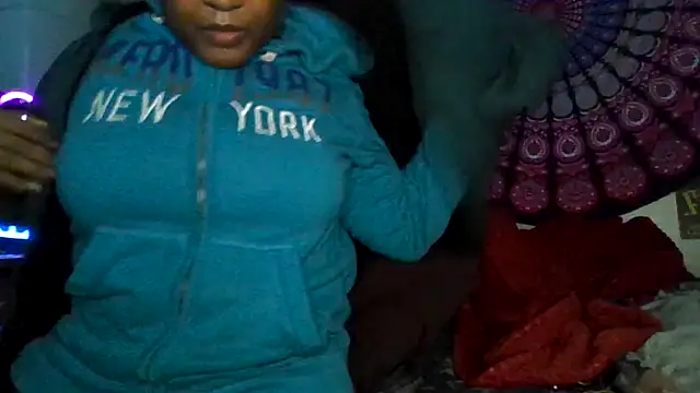 GardeniaFields live sex cam