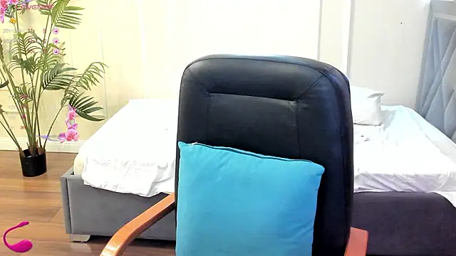 Kuro_Ren's cam snapshot