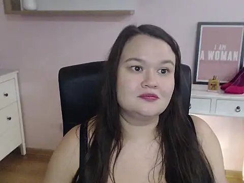 HollyDanceSoul's cam snapshot