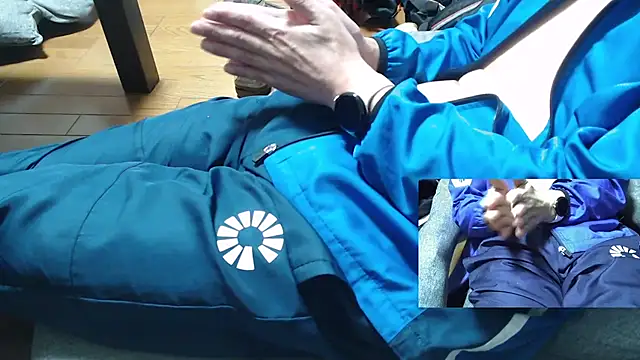 Yasu2000 live sex cam